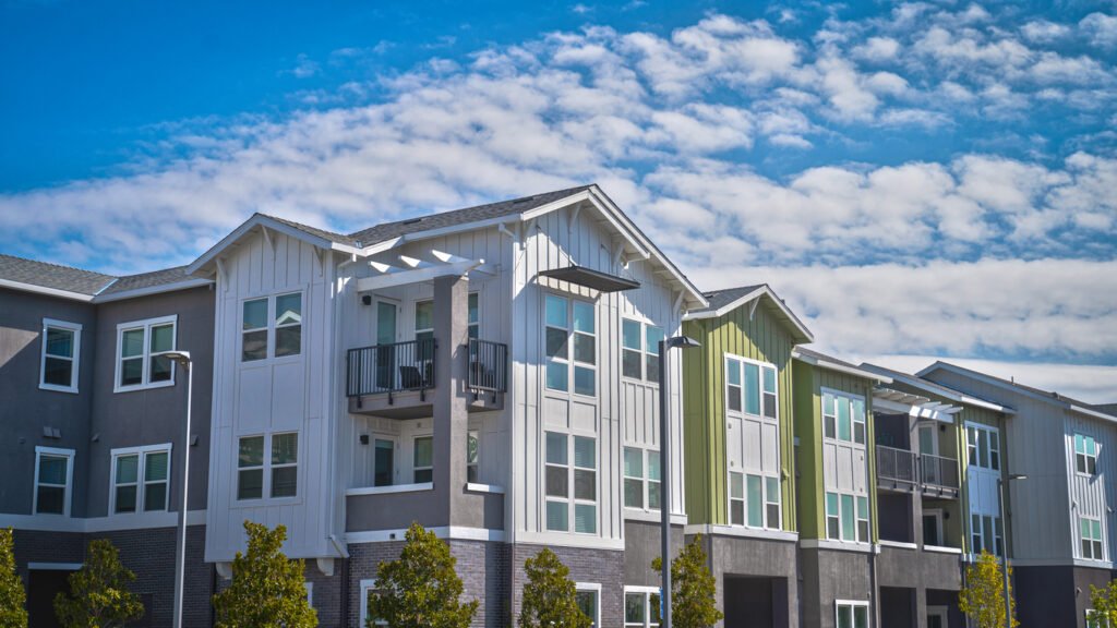 How Much Does It Cost to Rent an Apartment in California?